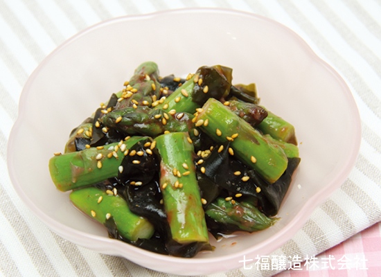 アスパラとわかめの梅和え