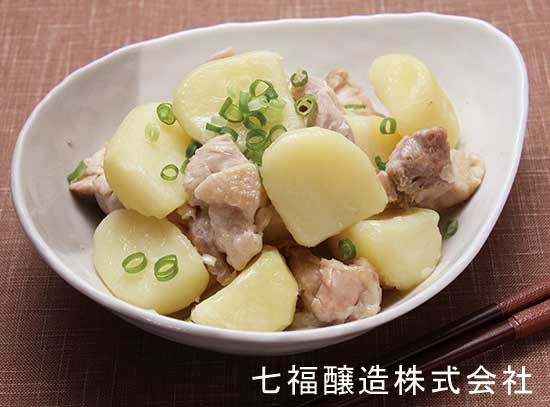 じゃがいもと鶏肉の煮物