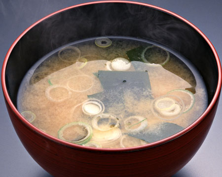 Comida típica de Japón: sopa miso