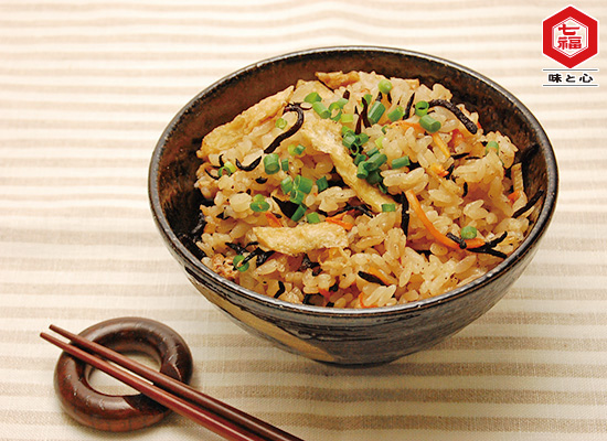 めんだしで簡単｜切り干し大根とひじきの生姜炊き込みご飯