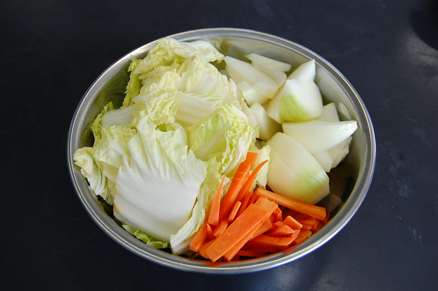 手羽元と白菜の煮込み：手順0